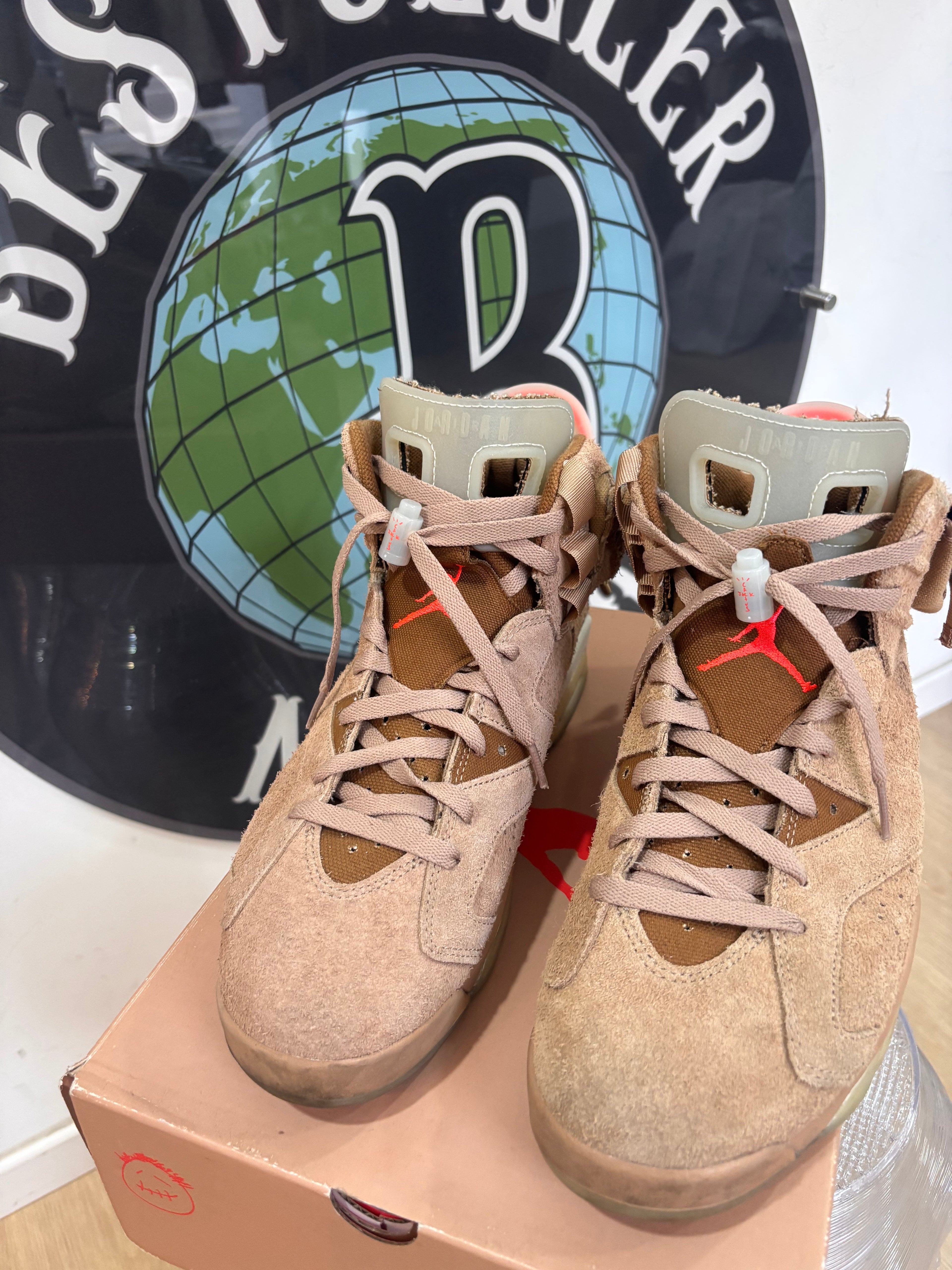 Jordan 6 Travis Scott