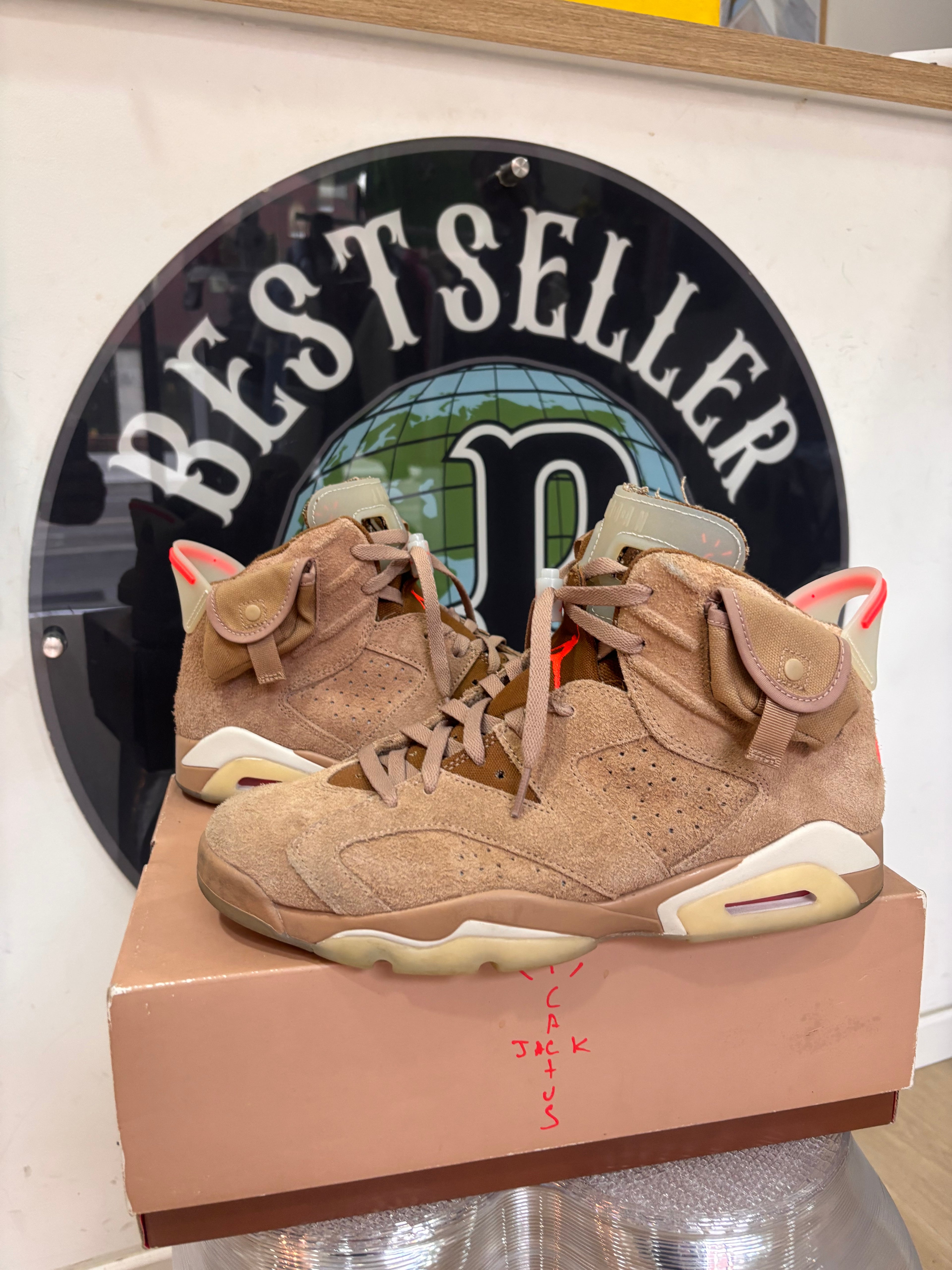 Jordan 6 Travis Scott