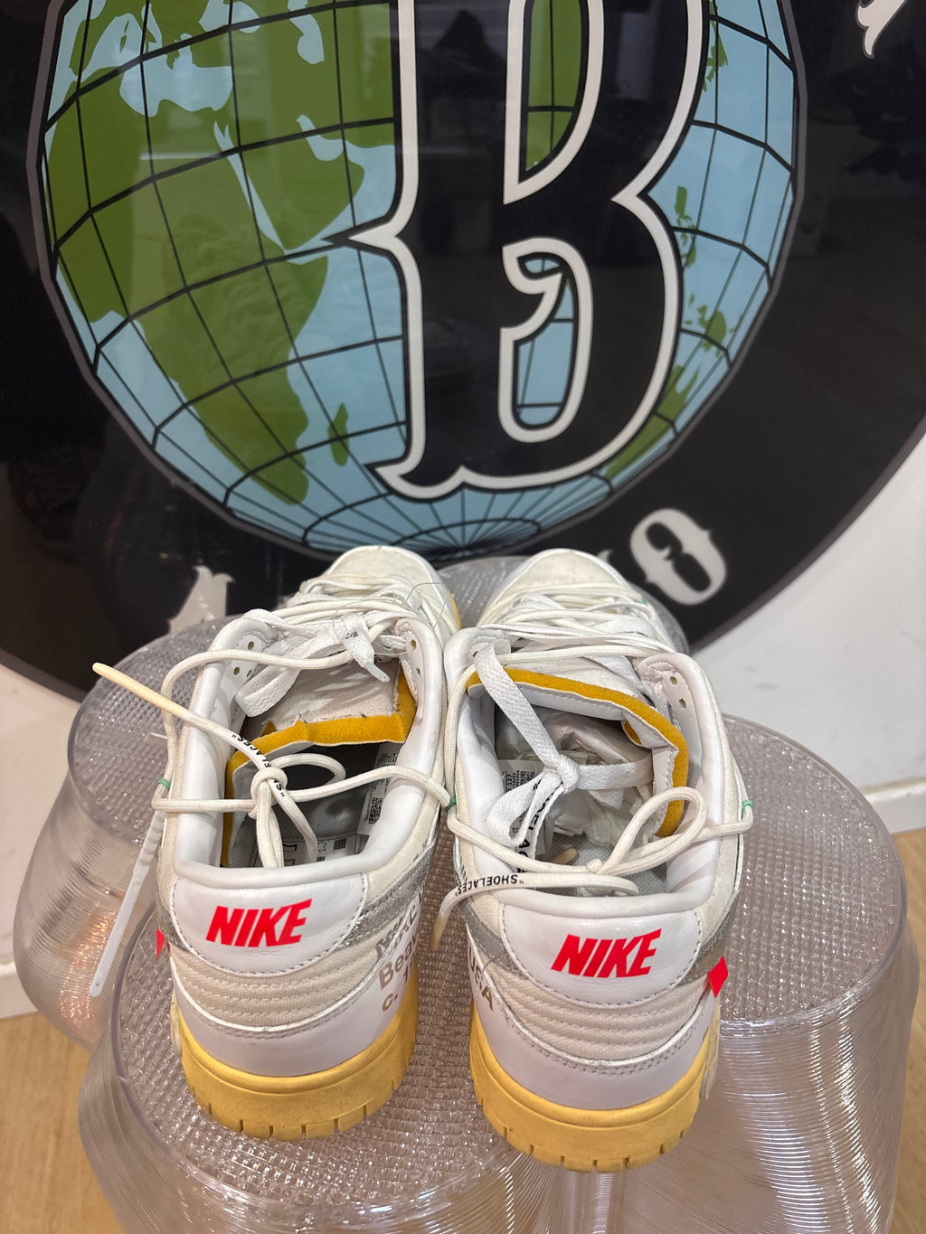Nike dunk low x Off White “lot 01”