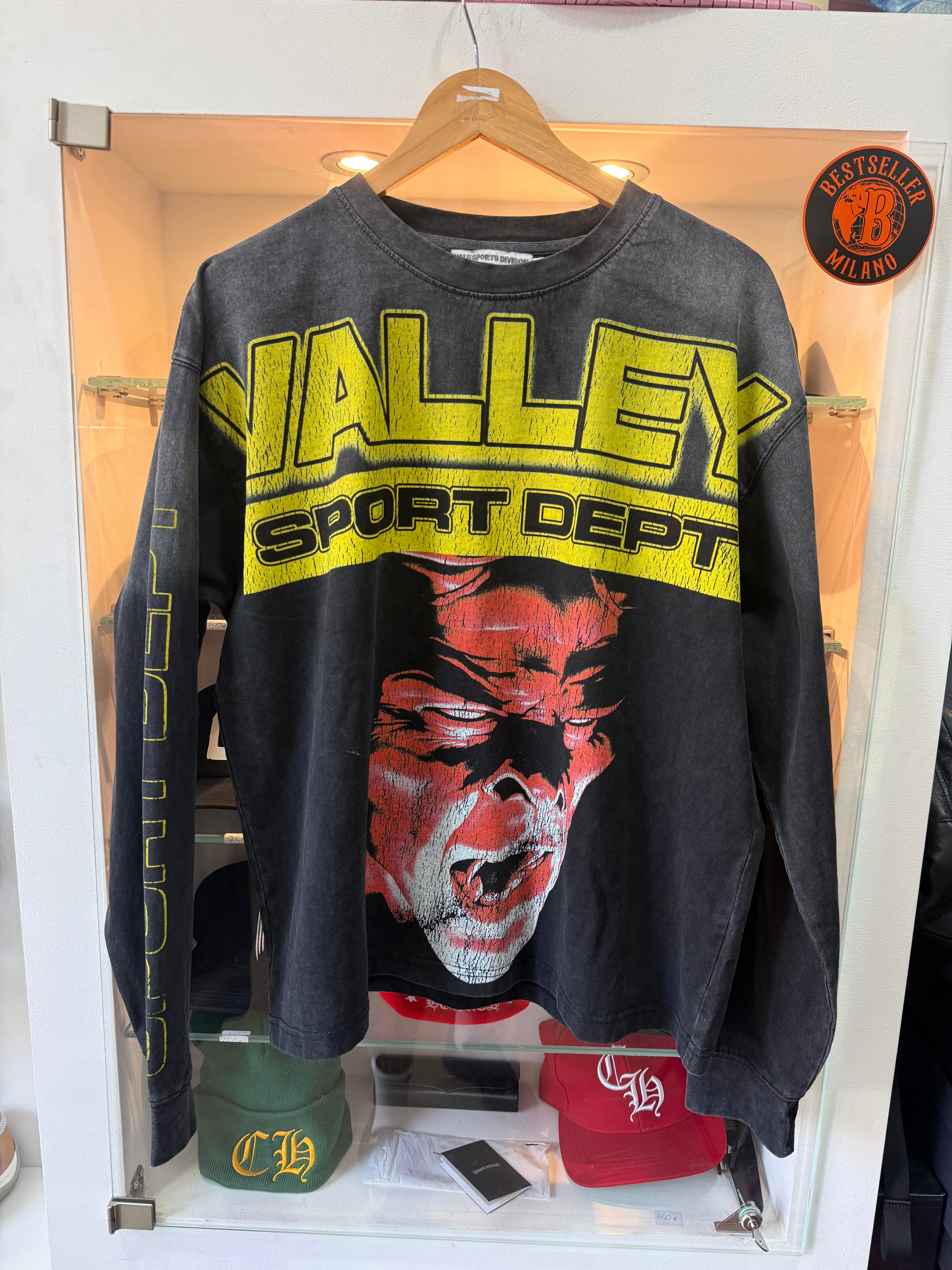 Valley longsleeve preowned size L