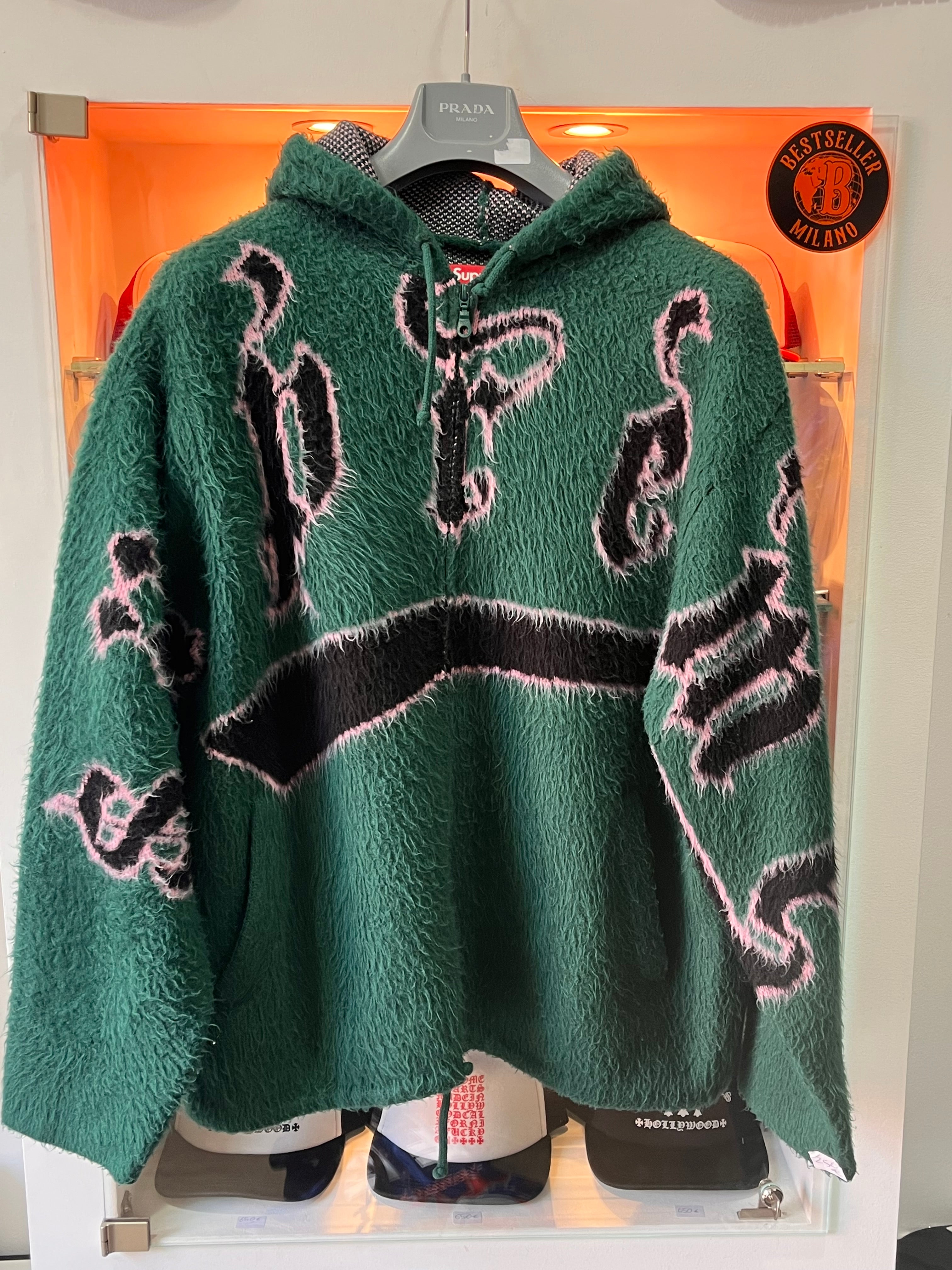 Supreme zip Size L