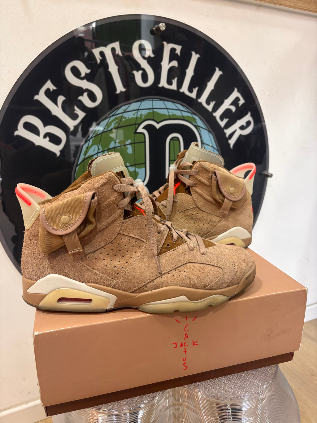 Jordan 6 Travis Scott