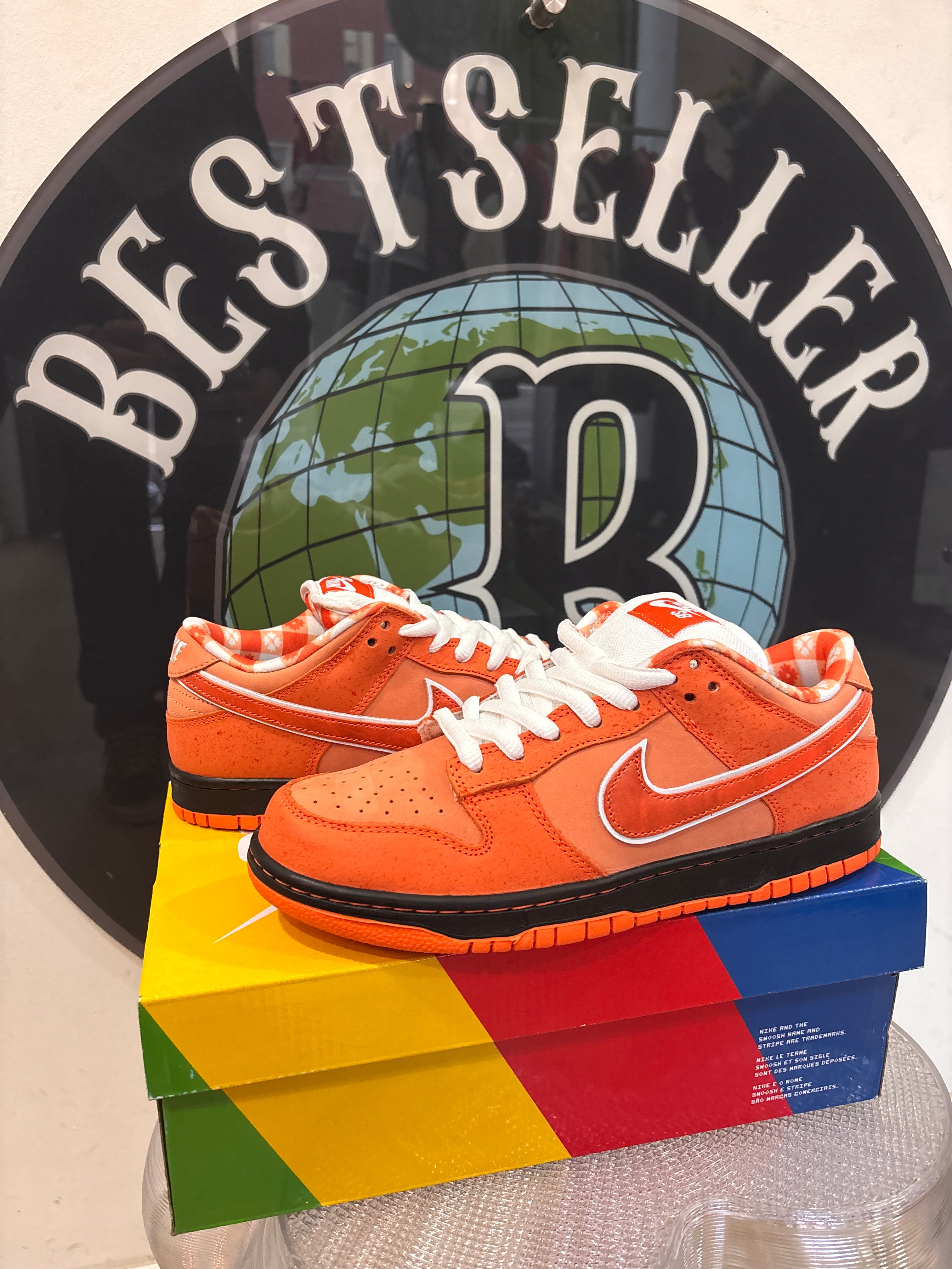 Nike dunk low sb lobster