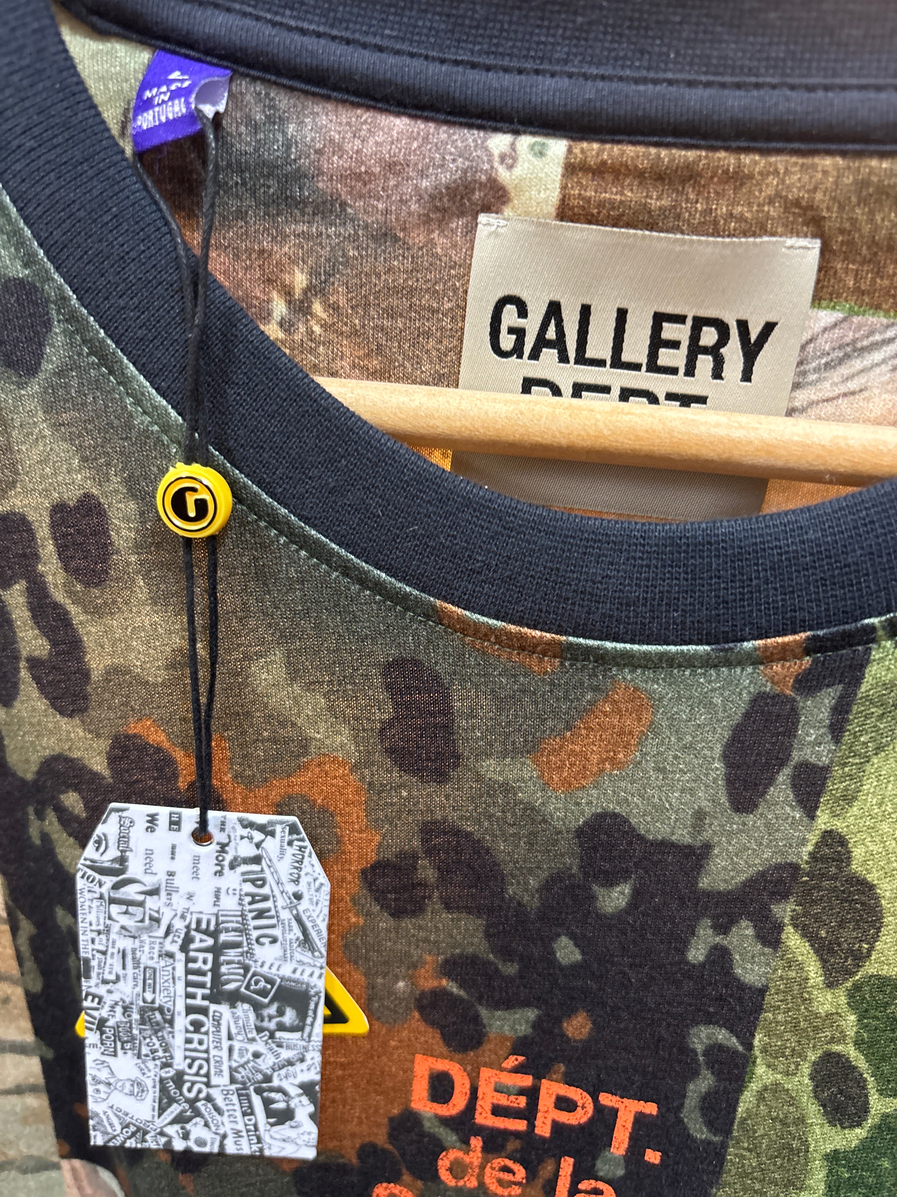 T-shirt Gallery Dept