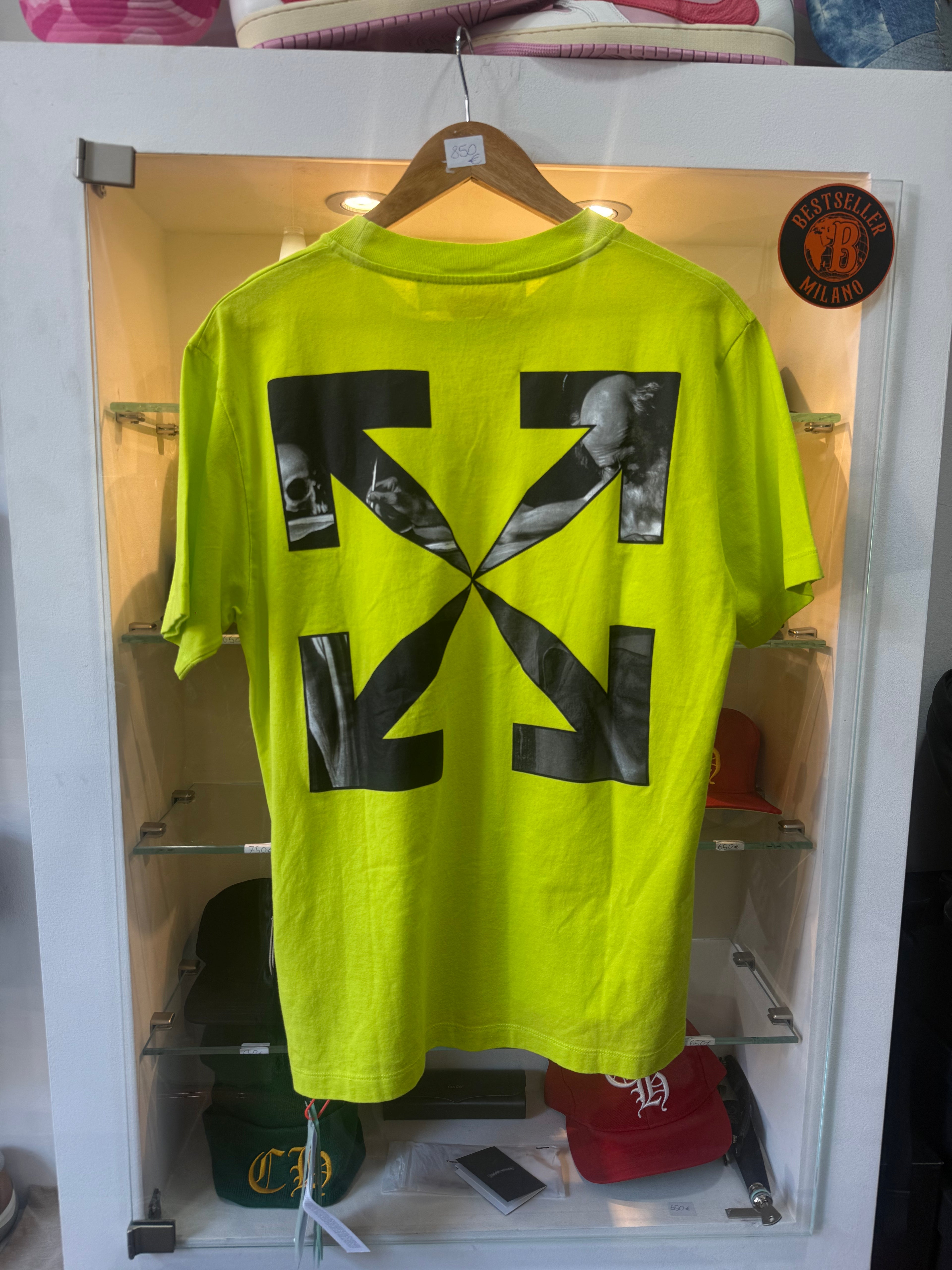 Off White t-shirt size M NEW