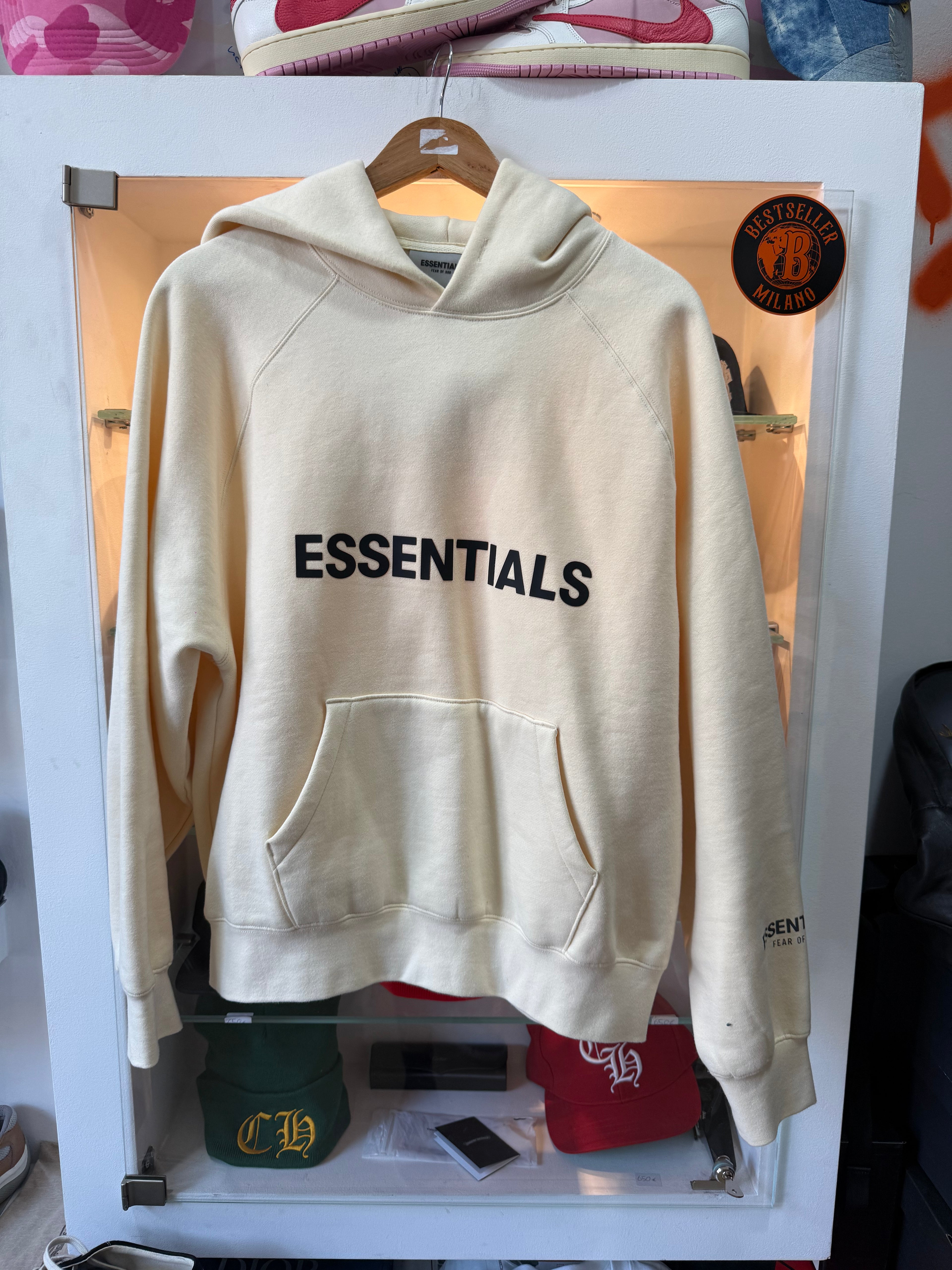 Essential hoodie size S fit M cond 9,5/10