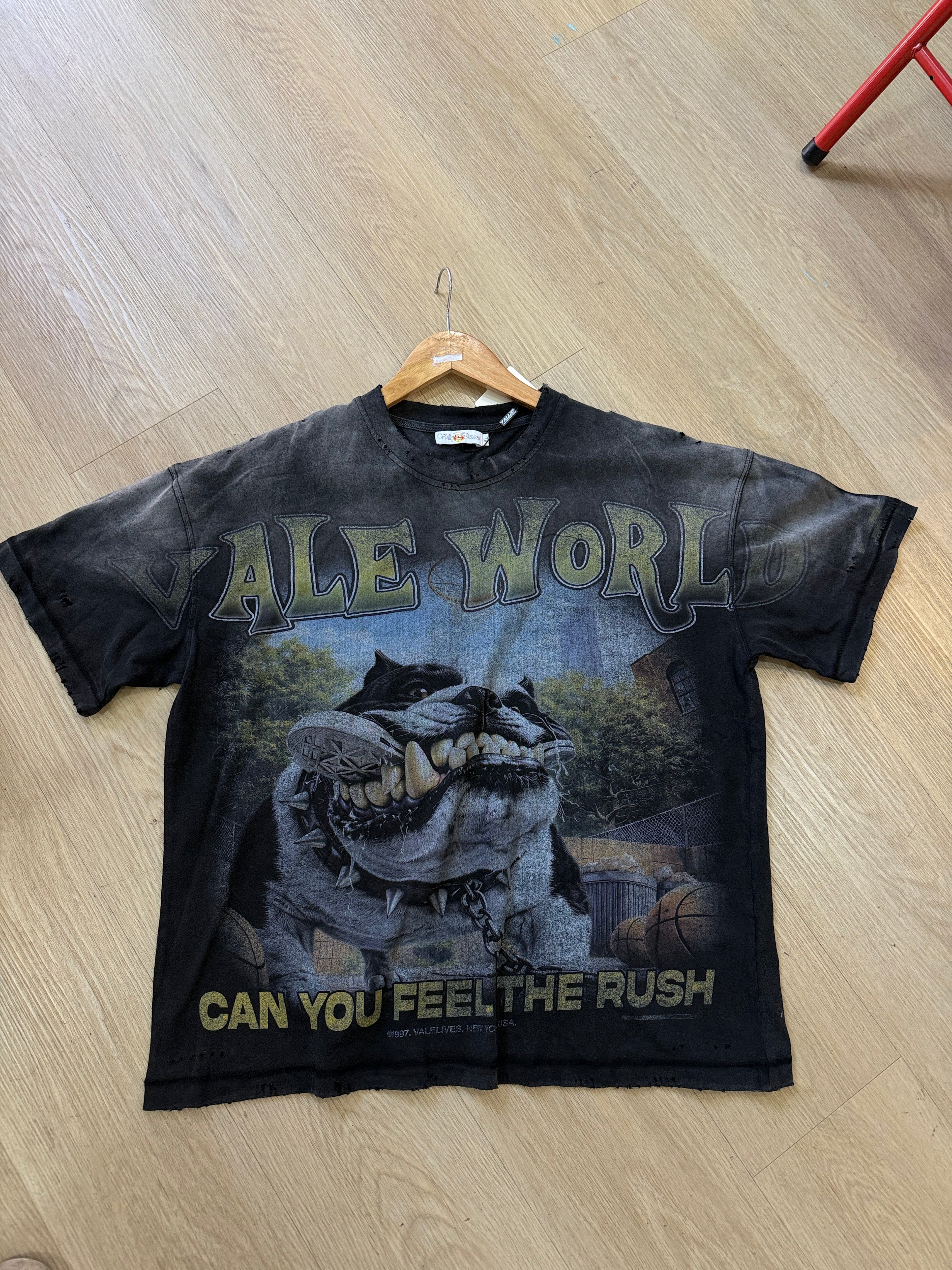 Valley t-shirt size XL