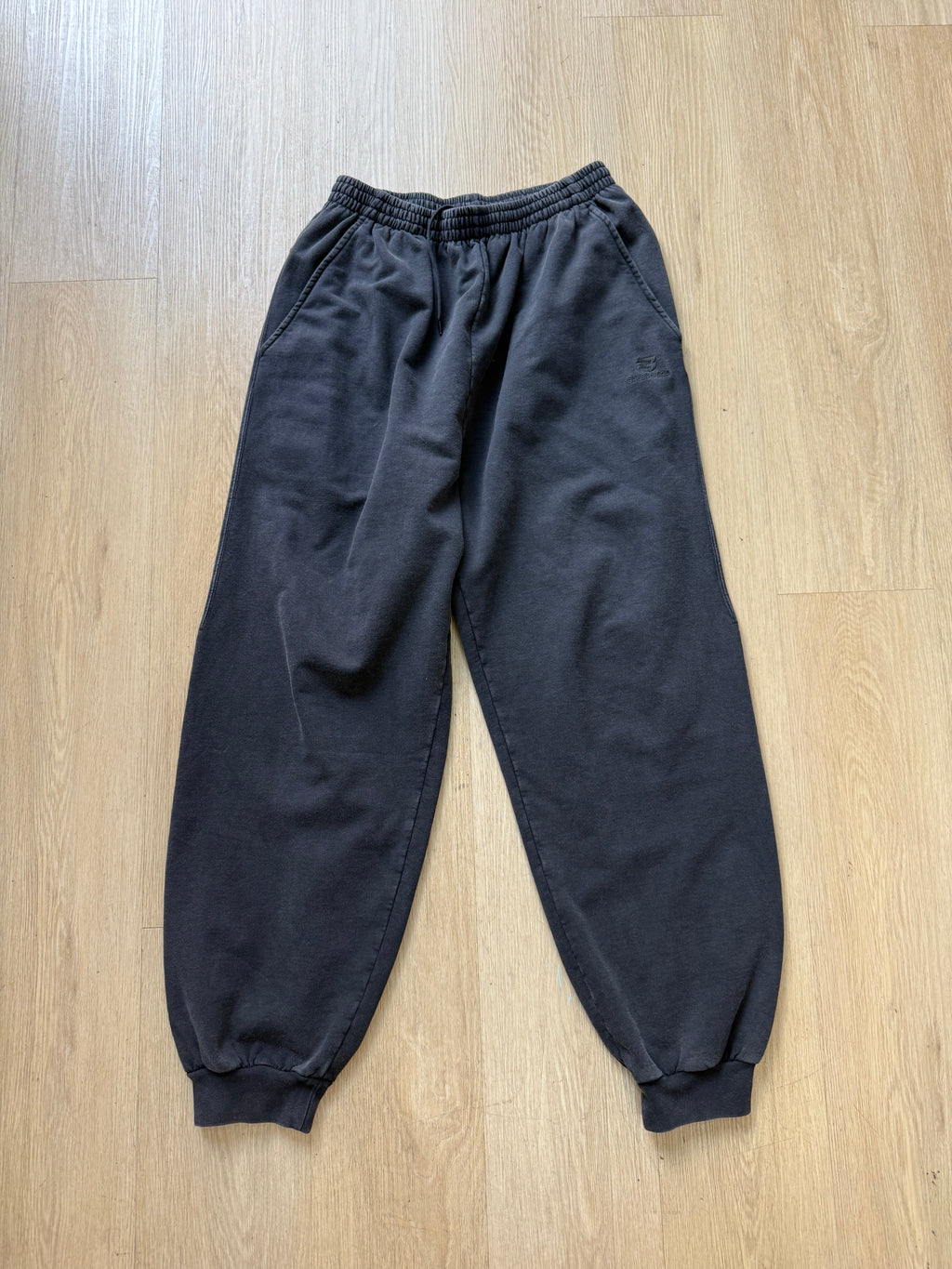 Balenciaga sweatpants size M cond 9/10