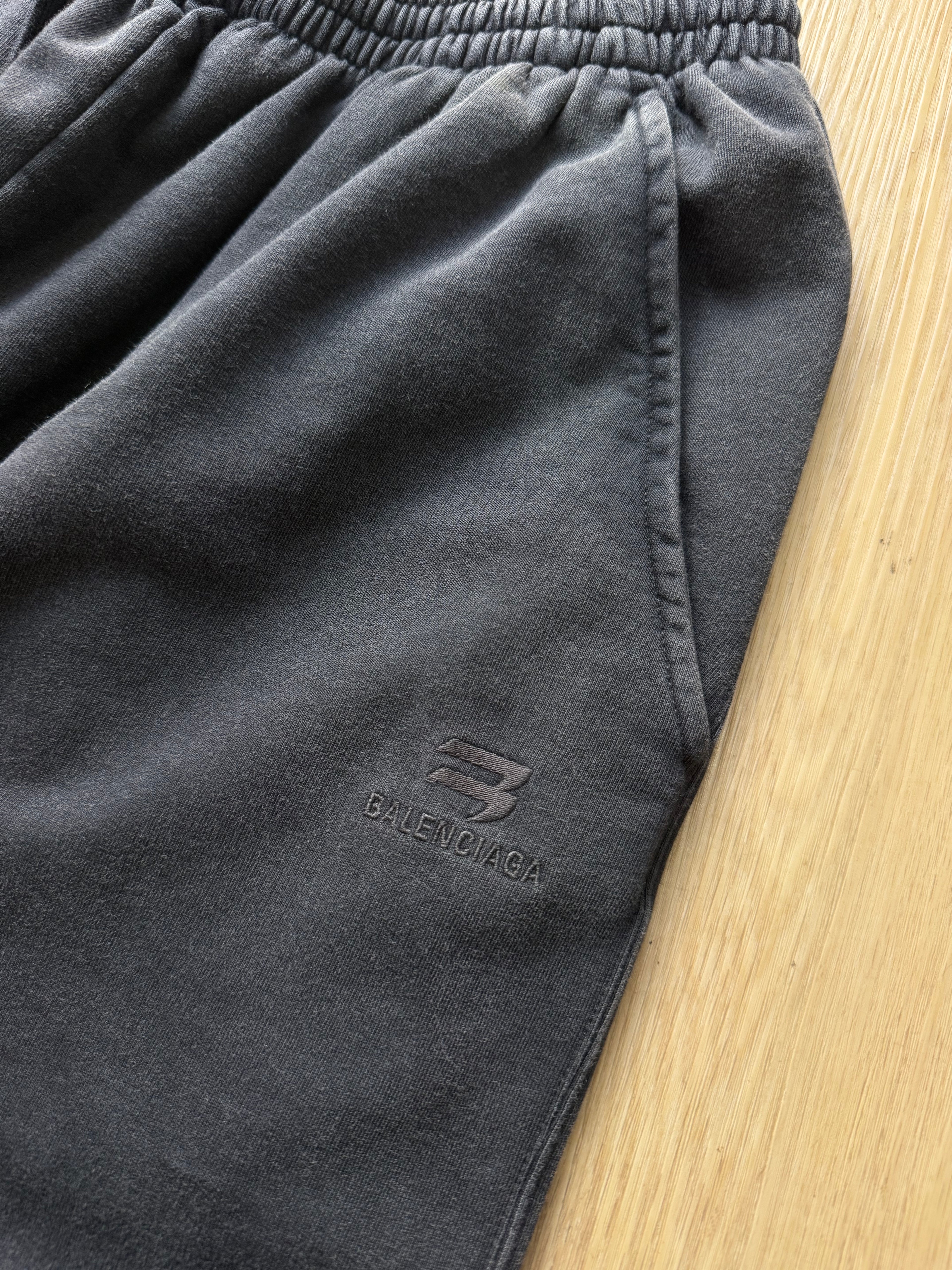 Balenciaga sweatpants size M cond 9/10