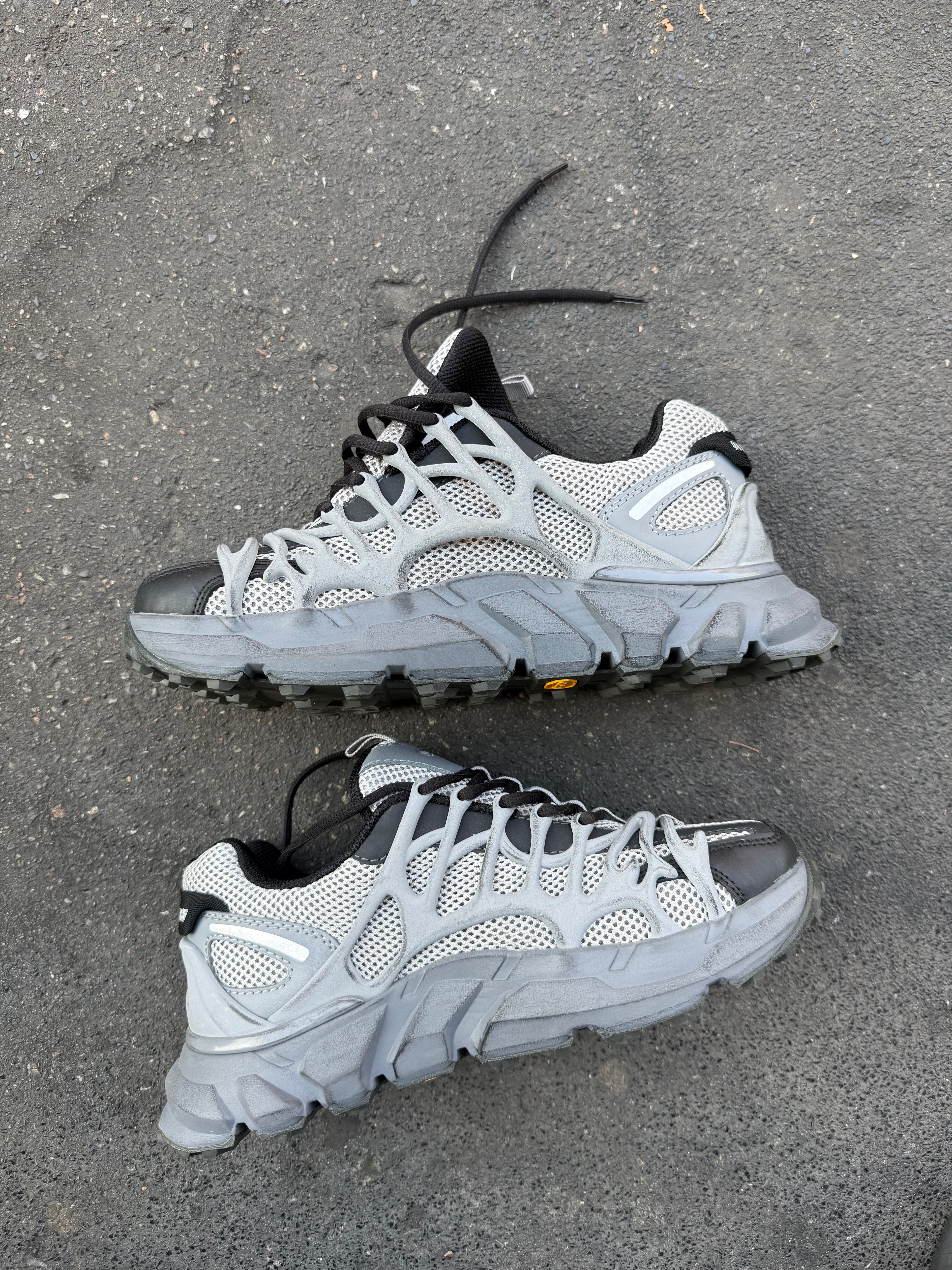 44 Label sneakers size 43 no box