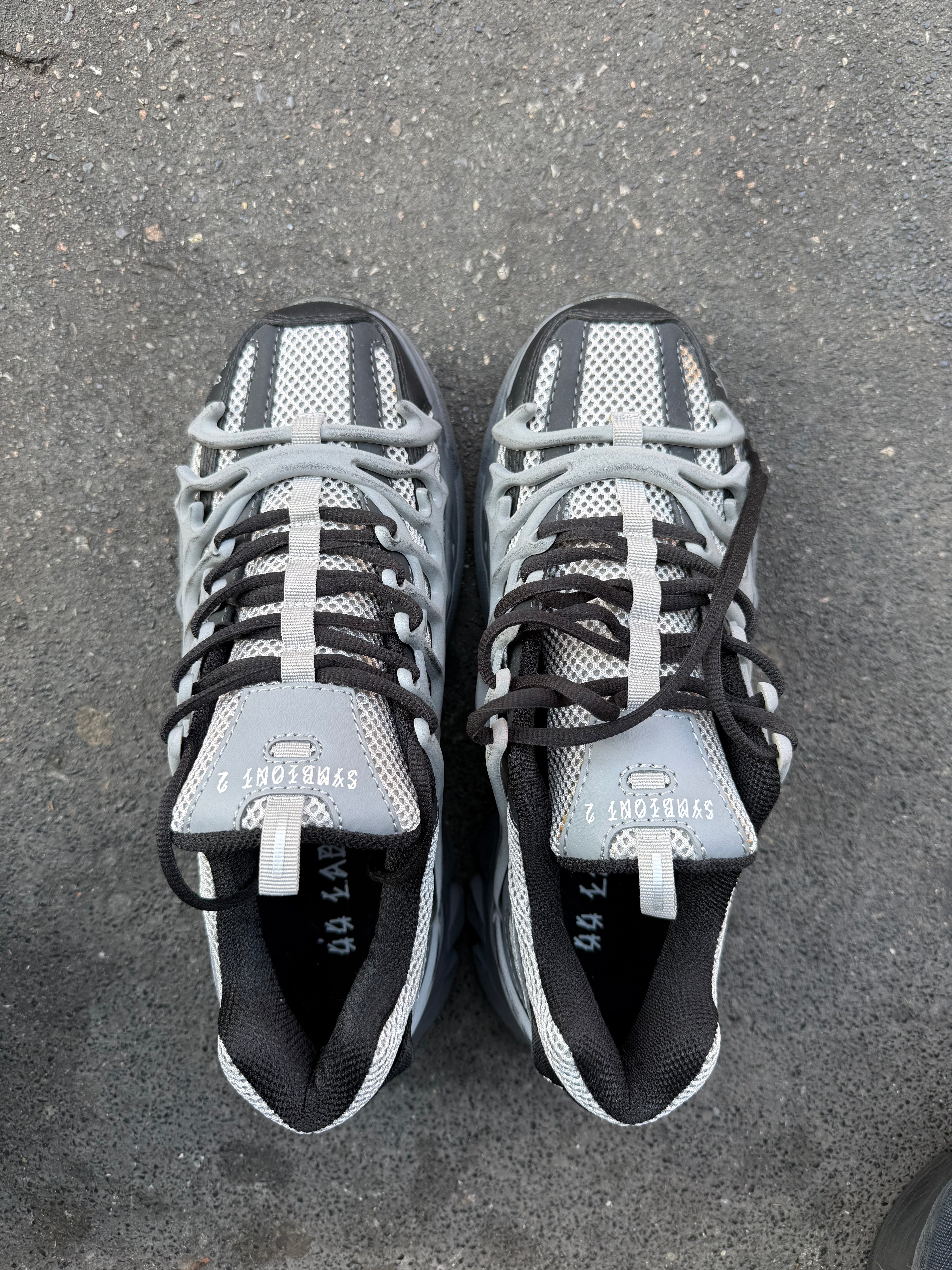 44 Label sneakers size 43 no box