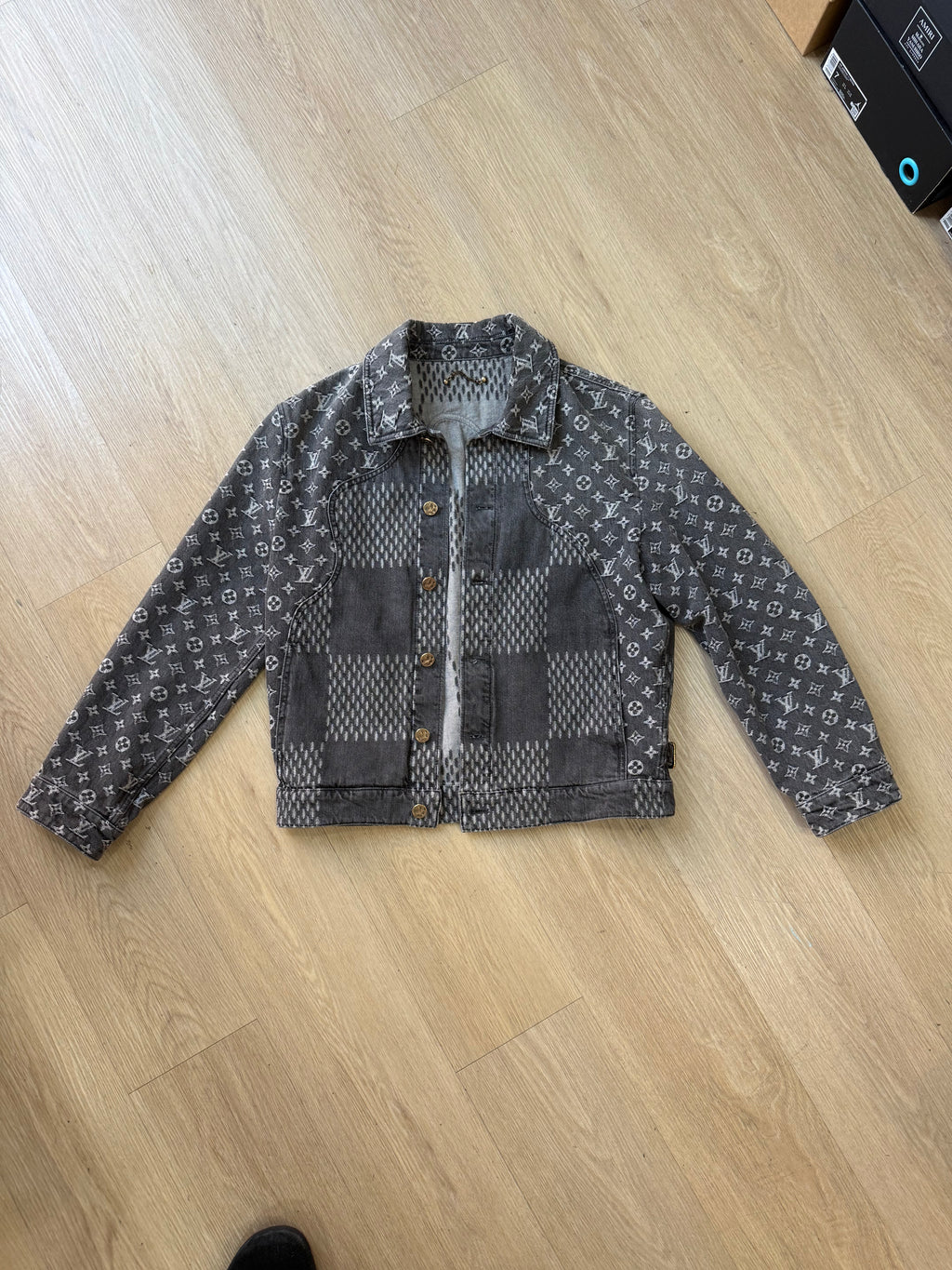 Louis Vuitton jacket size 44