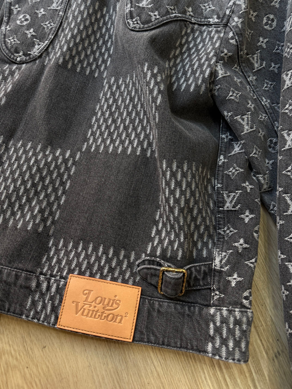 Louis Vuitton jacket size 44