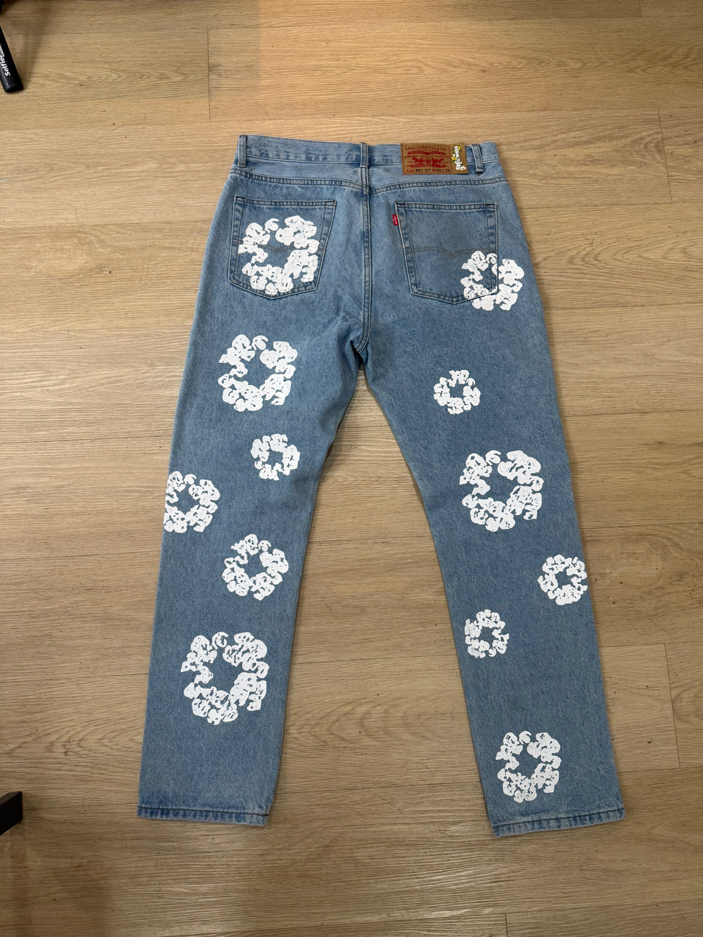 Denim Tears Levi’s Size 32 cond 9/10