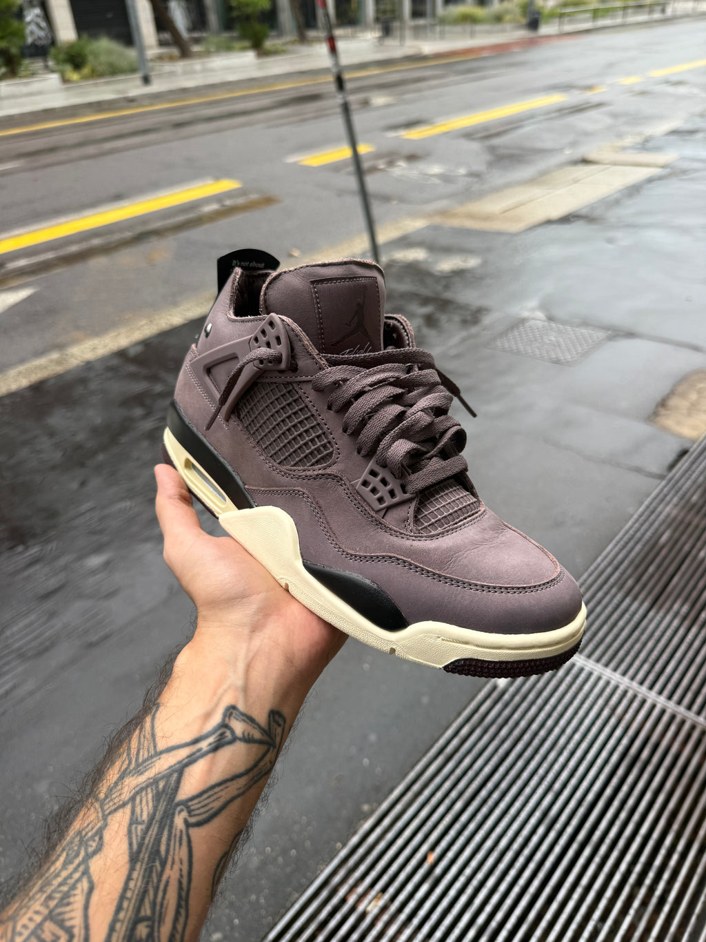 Jordan 4 A Ma Maniere Size 43 cond 9/10