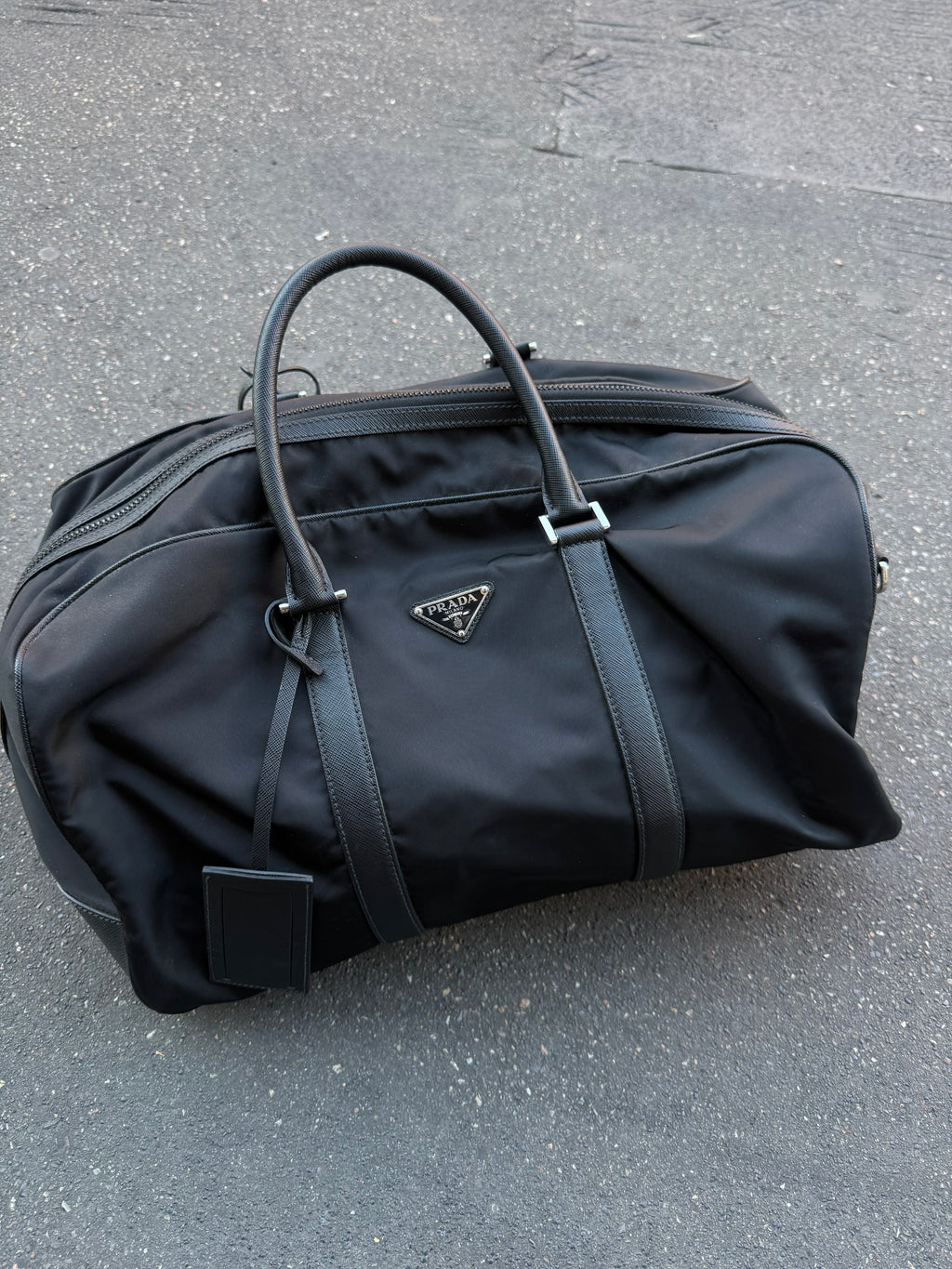 Prada Duffle Bag cond 9/10 Size L